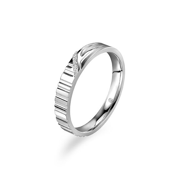 Love Forever Collection 18K White Gold Diamond Ring