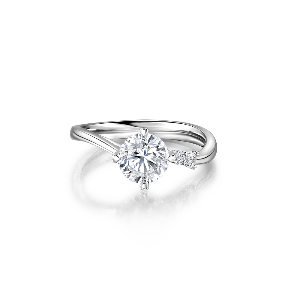 Love is Beauty Collection 18K White Gold Diamond Ring